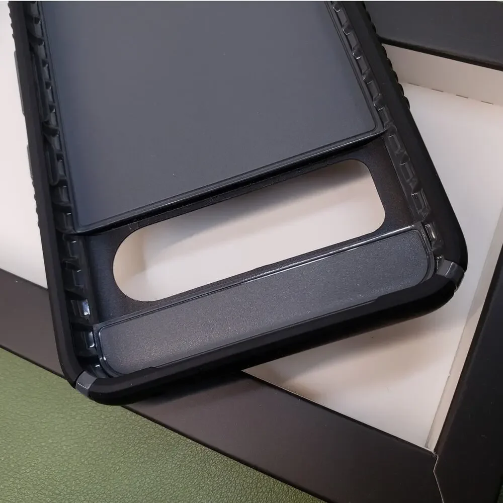 Speck Presidio2 Grip Case for Google Pixel 8 Pro - Drop Protection - Black